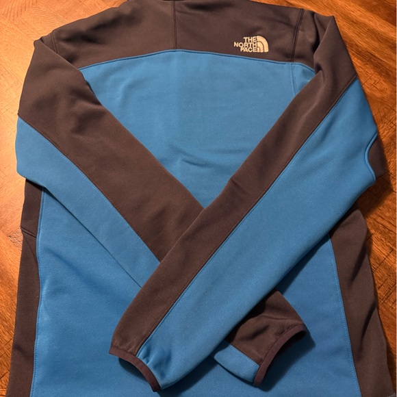The North Face Men's Blue and dark blue jacket Size small. - Picture 3 of 8
